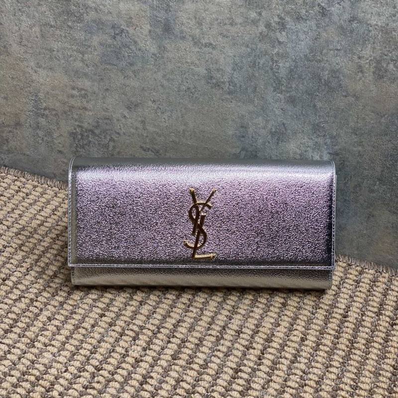 Y51 clutch bags